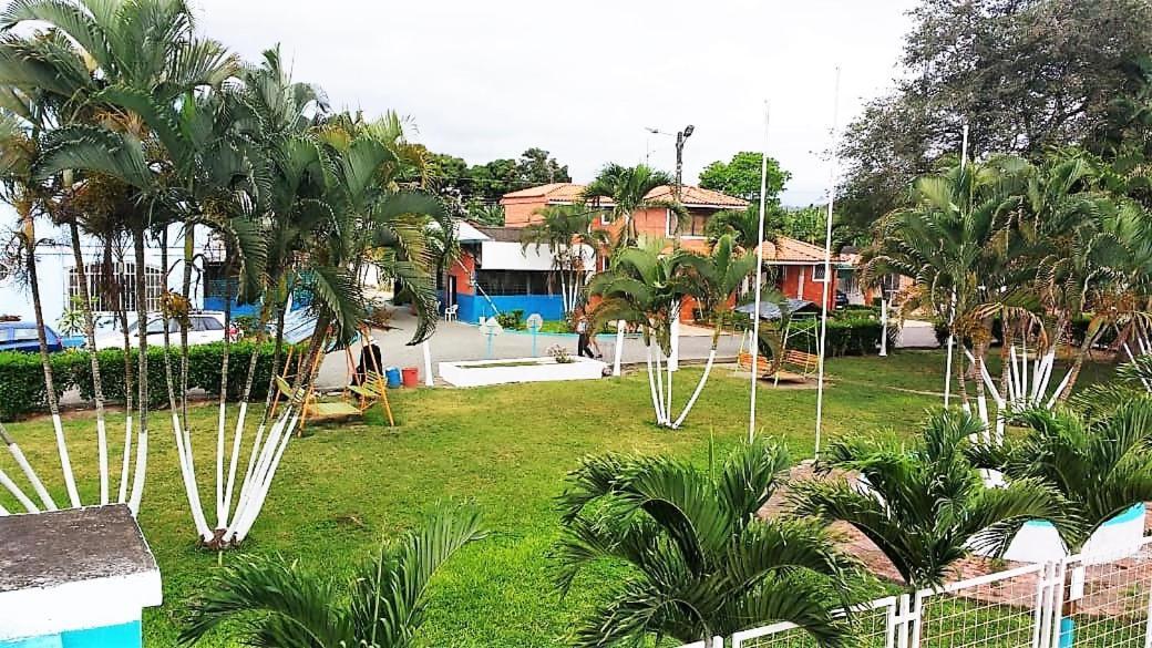 Puerto Esperanza - Cabaplan Apartment Tonsupa Exterior photo